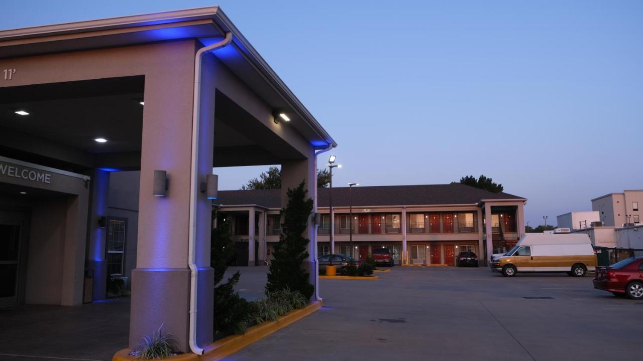 Catoosa Inn & Suites Extérieur photo