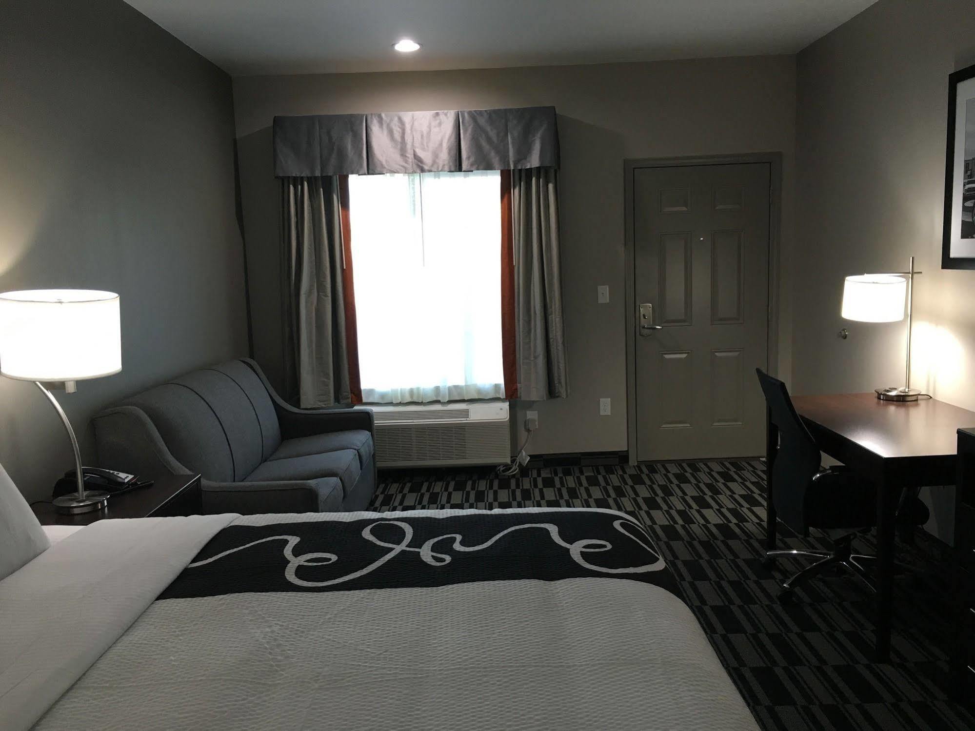 Catoosa Inn & Suites Extérieur photo
